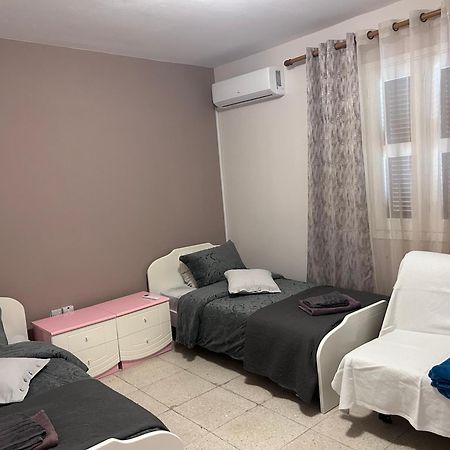 Ptolemaidos Cosy Family Apartment Larnaca Luaran gambar